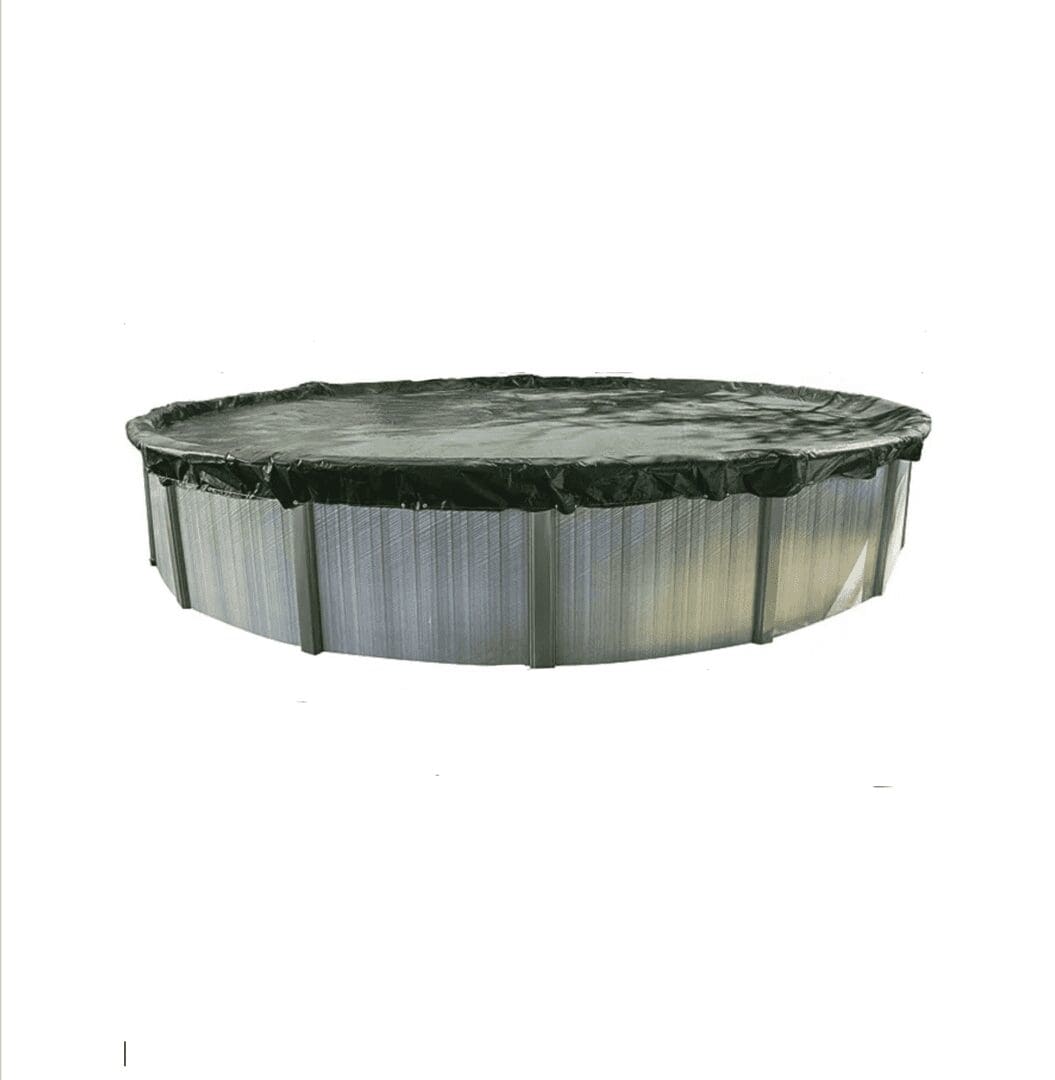 Circular steel pool with fitted black cover
